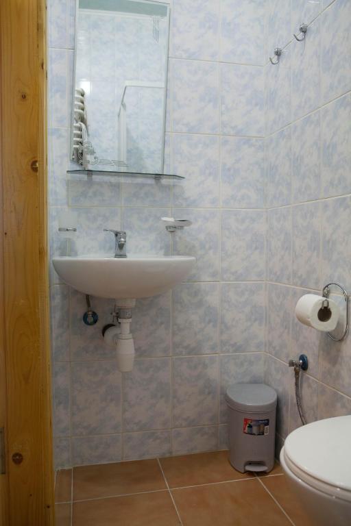 Ялинка Готель Vyshkiv Room photo